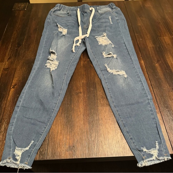 Shein Elastic Plus Size Distressed Jeans Size 1X - Picture 2 of 8